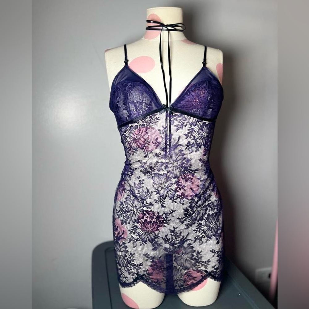 Victoria’s Secret lace mini
